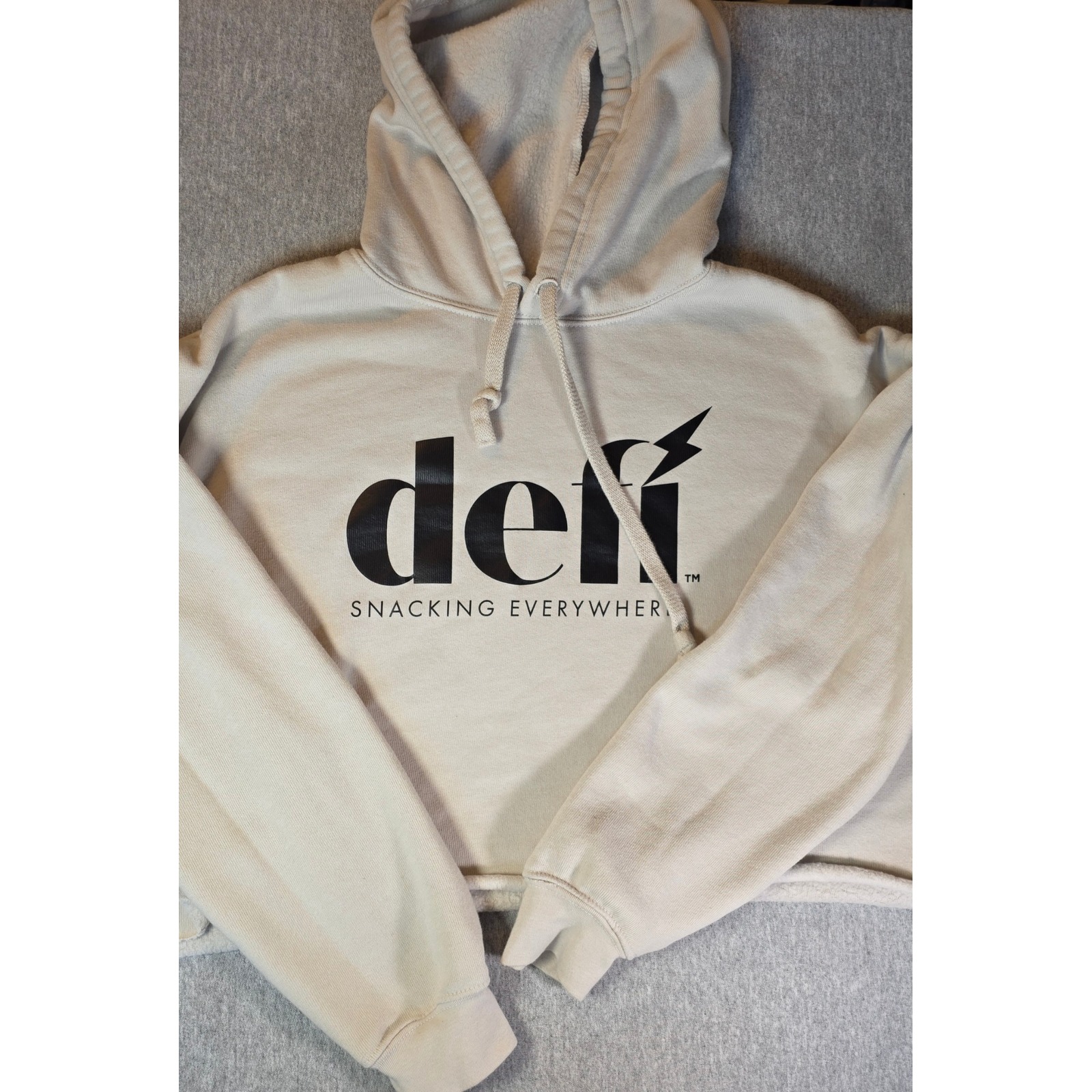 Defi Snacking Everywhere Cropped Hoodie Cream Tan Graphic Pullover Sweatshirt — image 3 of 4